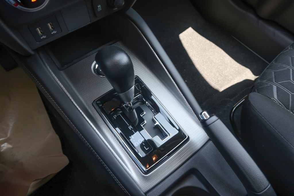 2026 Mitsubishi Outlander Sport 2.0 ES