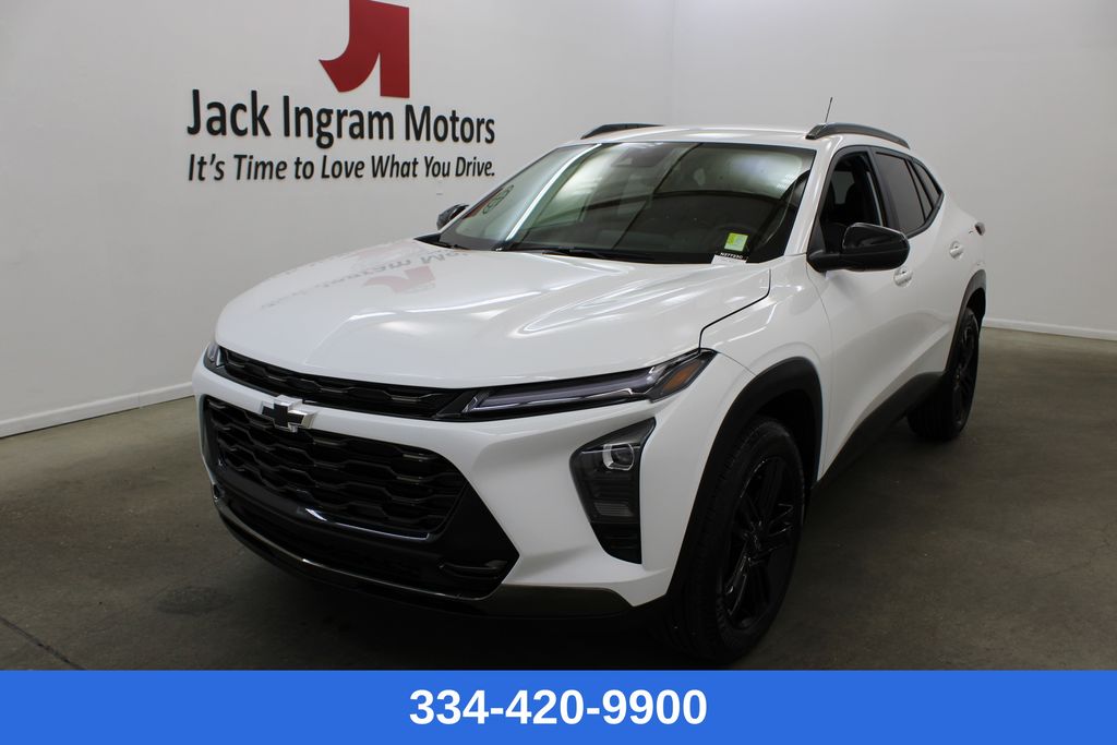 used 2025 Chevrolet Trax car, priced at $25,991