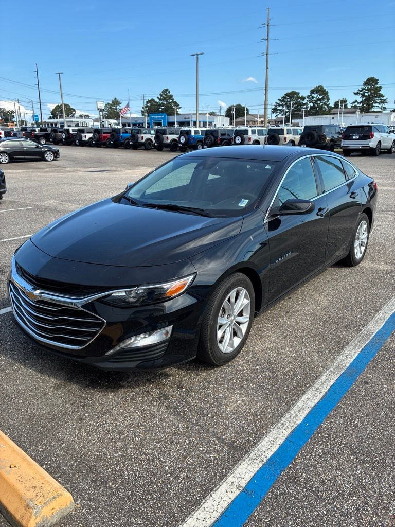Mosaic Black Metallic 2025 Chevrolet Malibu Sedan Front-Wheel Drive Continuously Variable Transmission
