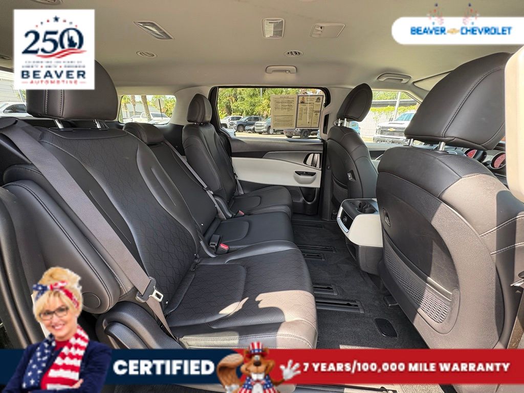 Used 2024 Kia Carnival Van