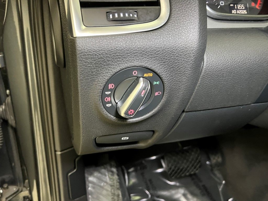 Thumbnail: 2015 Audi Q7 - 32