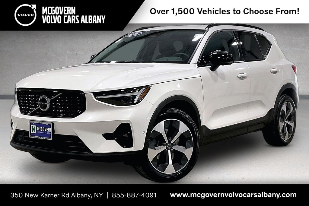 Crystal White 2026 Volvo XC40 B5 Plus AWD SUV / Crossover All-Wheel Drive Automatic