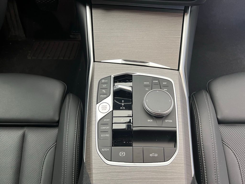 Thumbnail: 2026 BMW 4 Series - 16