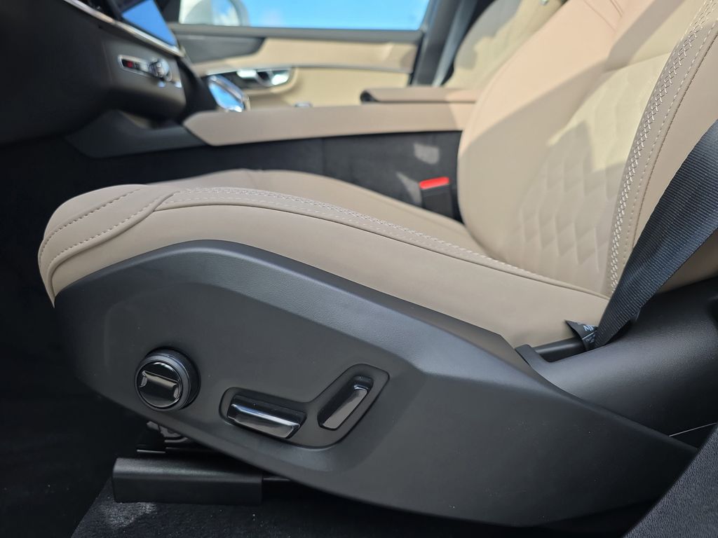 new 2026 Volvo XC90 Plug-In Hybrid car, priced at $80,995