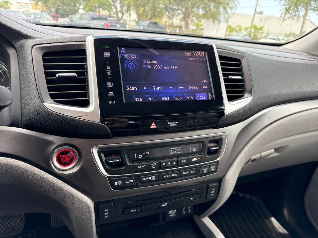 Used 2016  Honda EX-L image 19