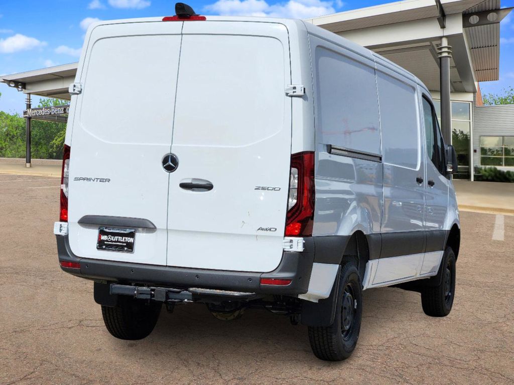 2024 Mercedes-Benz Sprinter 2500 Cargo 144 WB 3