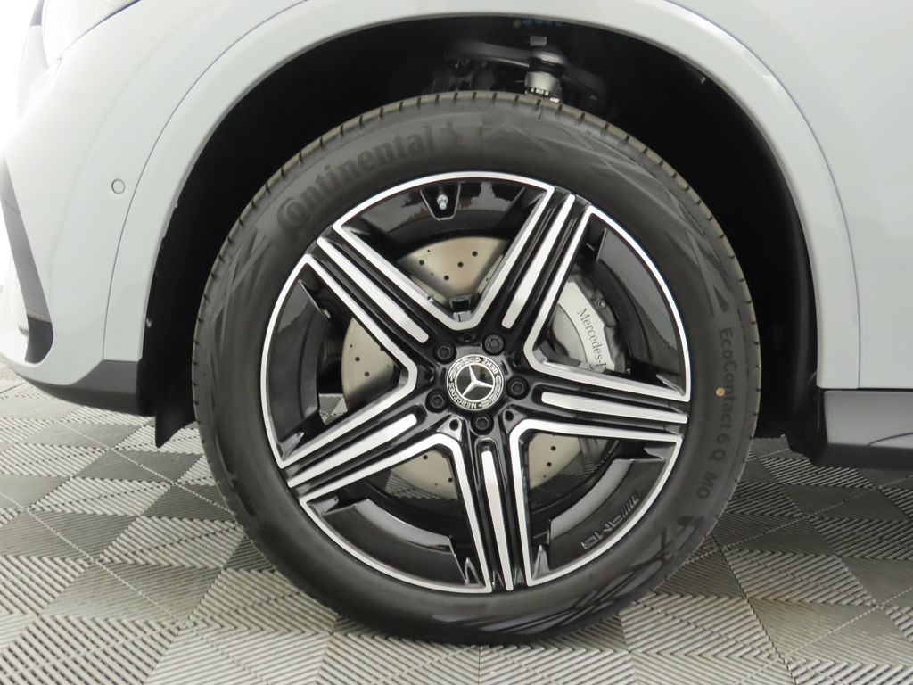 2025 Mercedes-Benz GLC 300 32