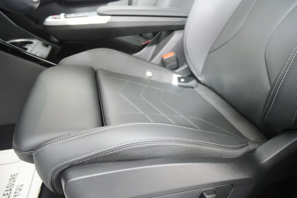 Thumbnail: 2025 BMW X2 - 9