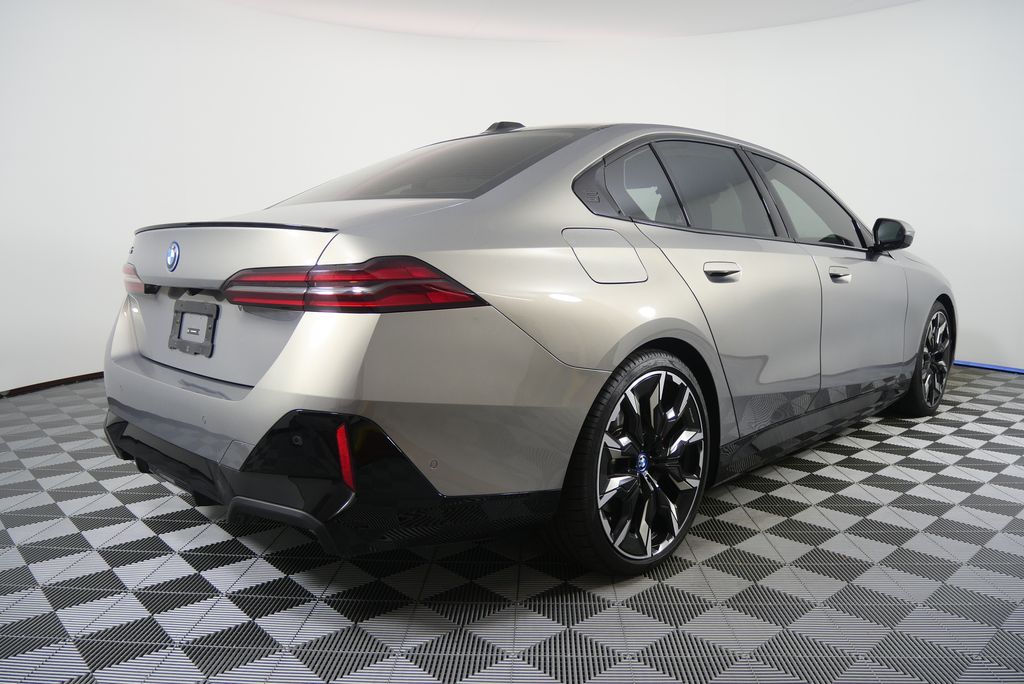 Thumbnail: 2024 BMW i5 - 3