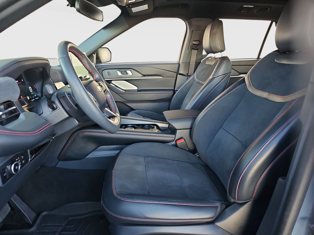 Used 2025 Ford Explorer SUV