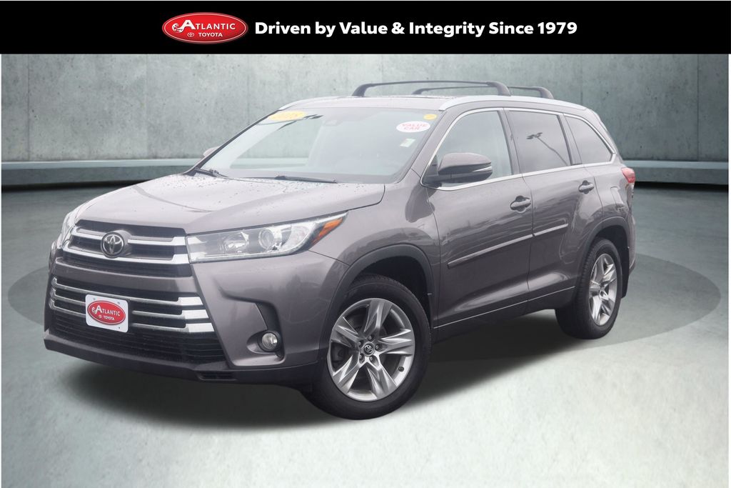 Predawn Gray Mica 2018 Toyota Highlander SUV / Crossover All-Wheel Drive 8-Speed Automatic