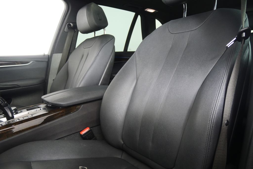 Thumbnail: 2017 BMW X5 - 11