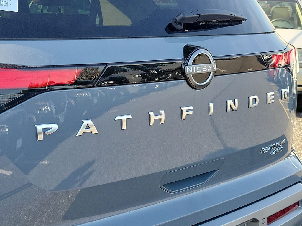 2025 Nissan Pathfinder Platinum 5