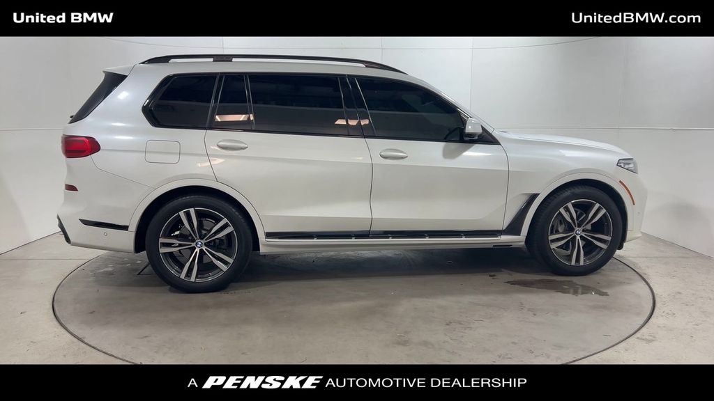 2021 BMW X7 xDrive40i 9