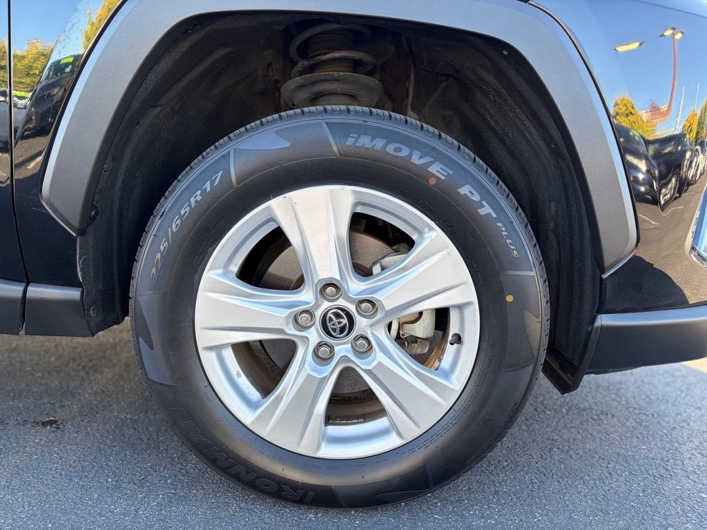 Used 2021 Toyota RAV4 SUV