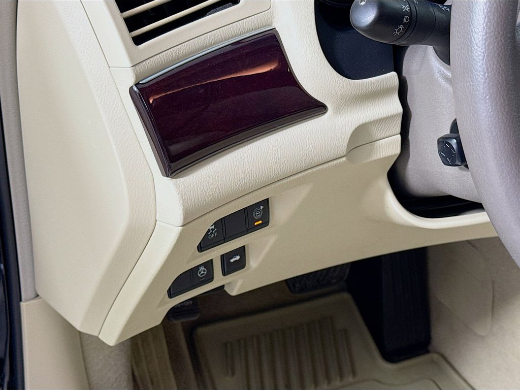 Thumbnail: 2019 INFINITI Q70 - 10