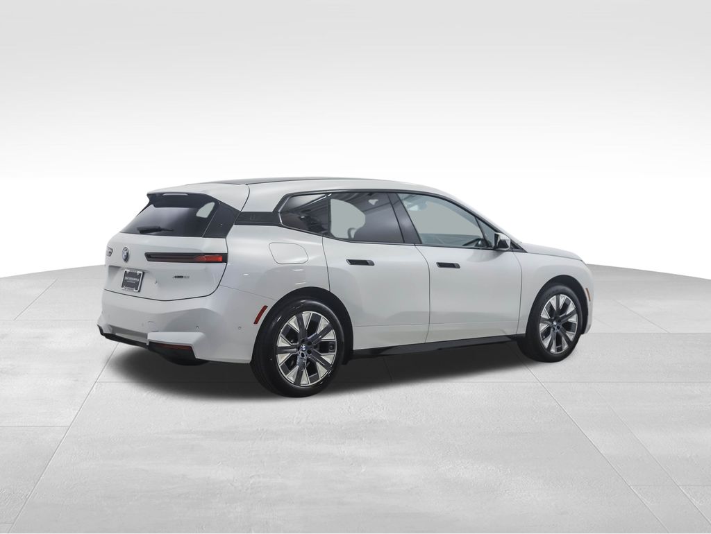 2026 BMW iX  5