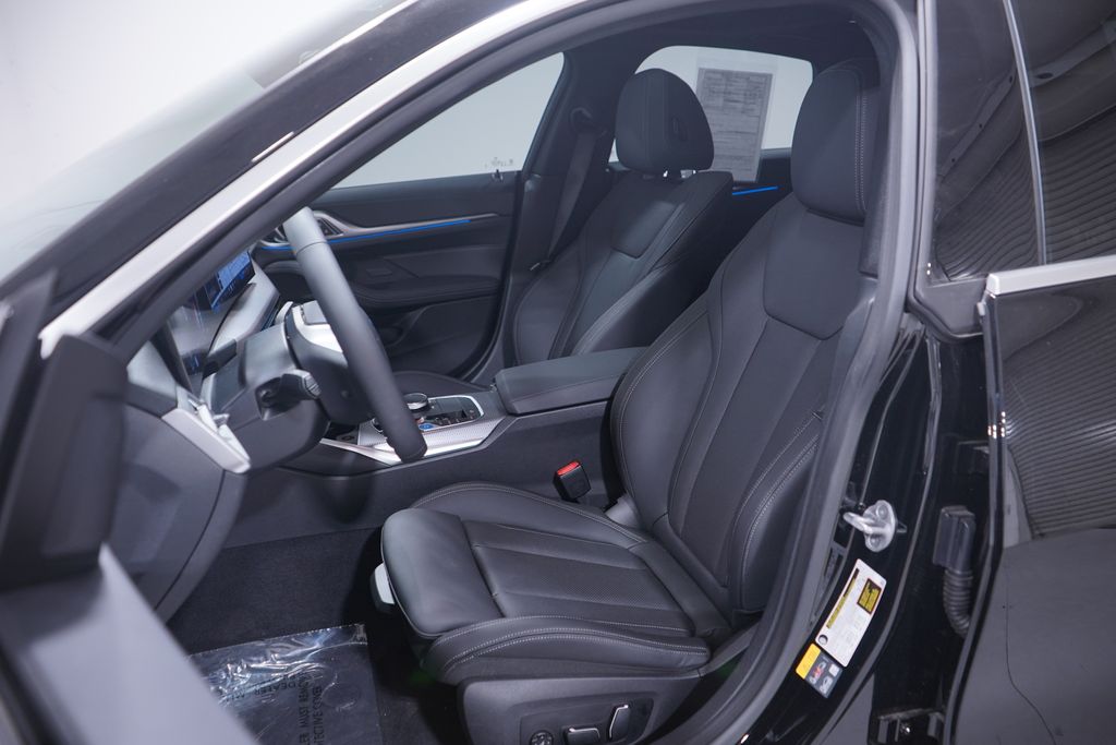 Thumbnail: 2025 BMW i4 - 7