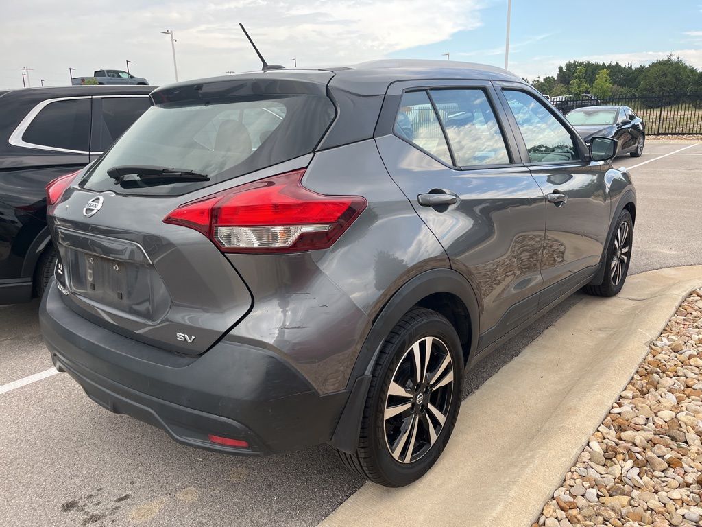 Thumbnail: 2019 Nissan Kicks - 3