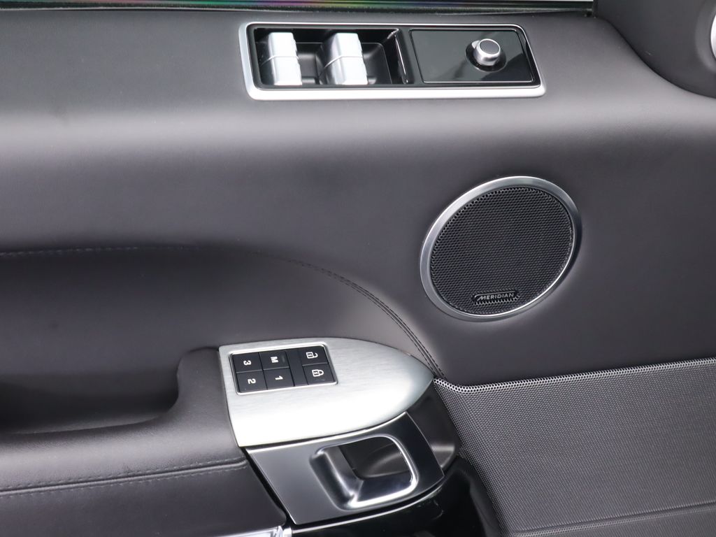 Thumbnail: 2022 Land Rover Range Rover Sport - 23