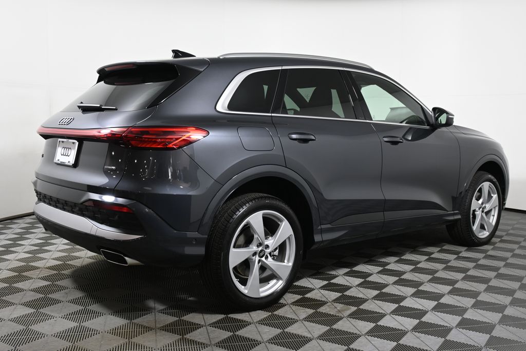 Thumbnail: 2025 Audi Q5 - 7