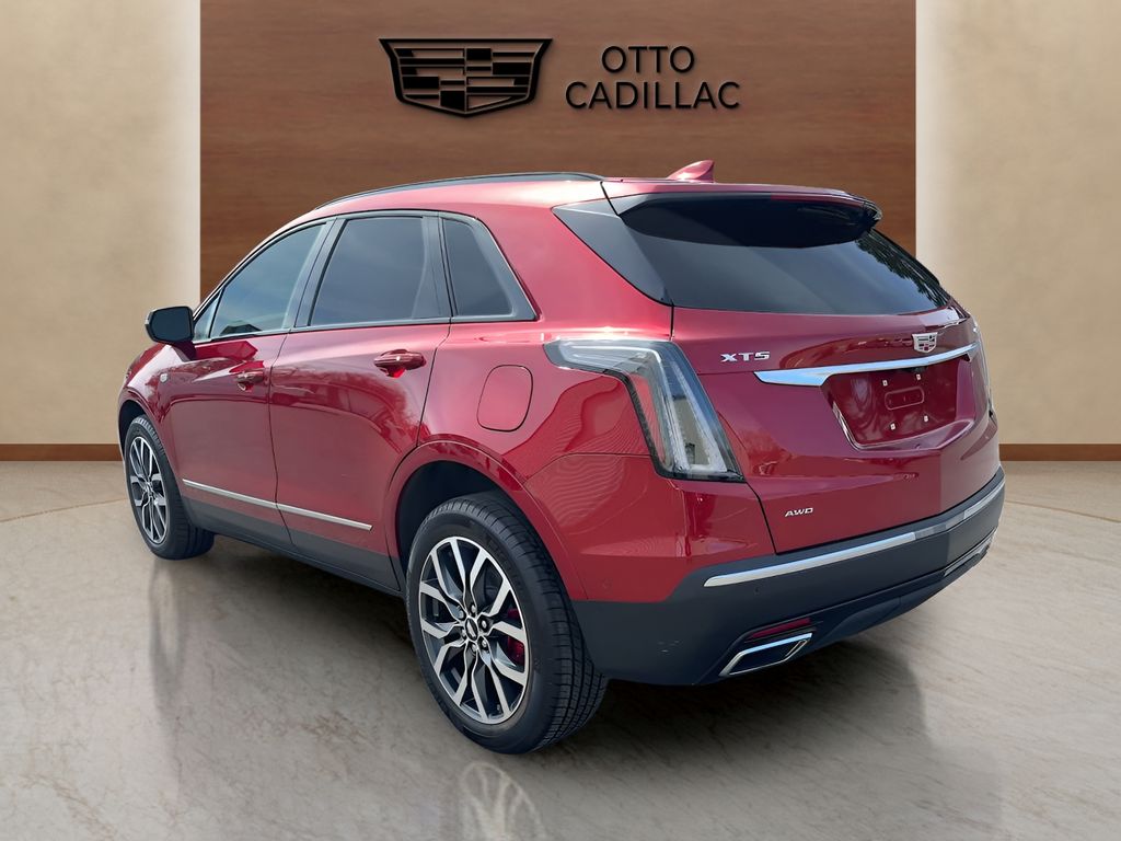 used 2025 Cadillac XT5 car, priced at $56,800