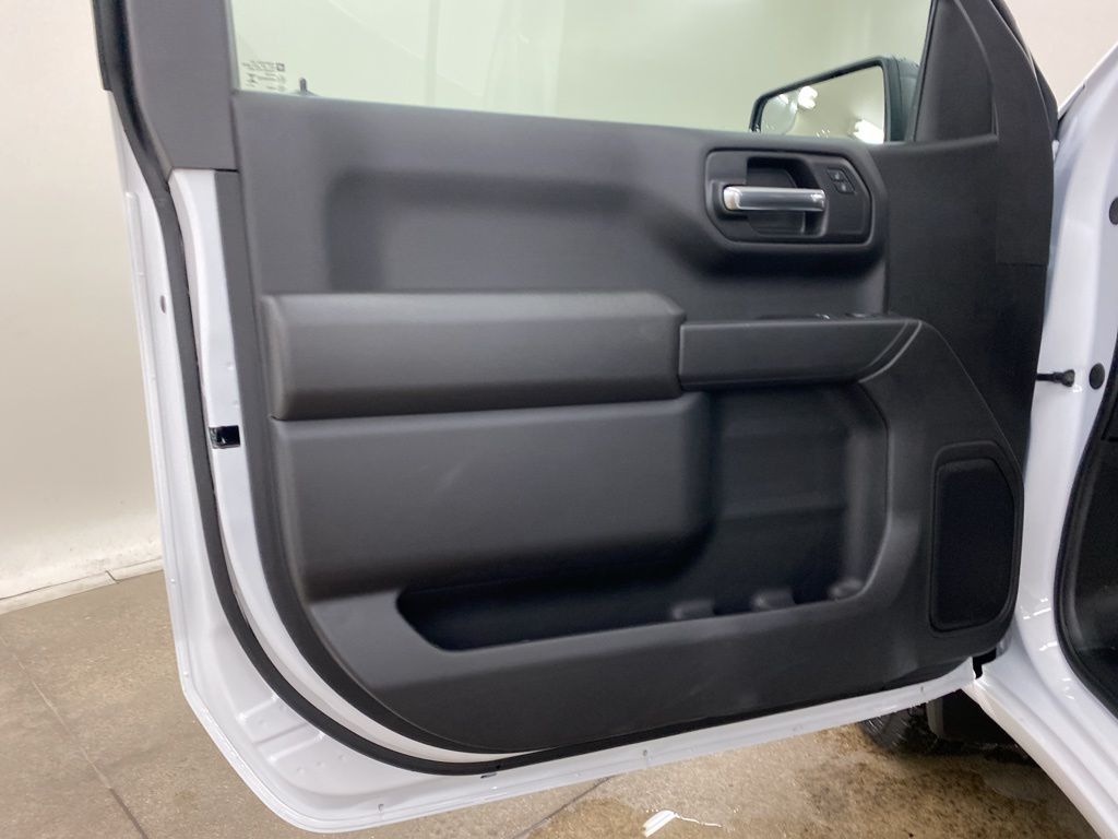 2025 GMC Sierra 1500 Pro photo