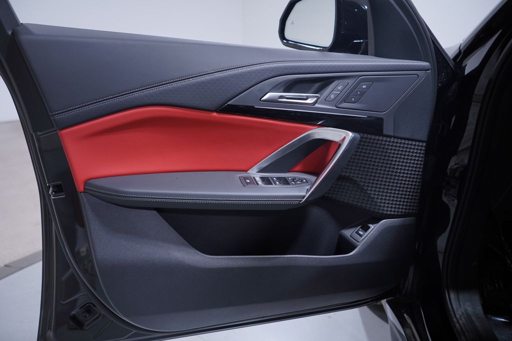 Thumbnail: 2025 BMW X2 - 13