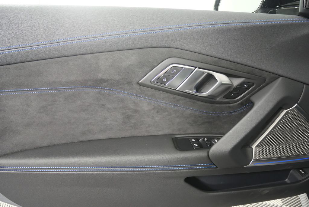 2025 BMW Z4 M40i 12