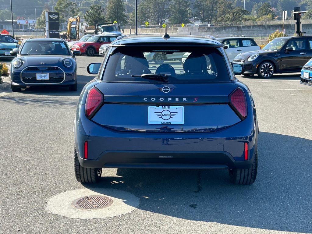 Thumbnail: 2026 MINI Cooper - 4