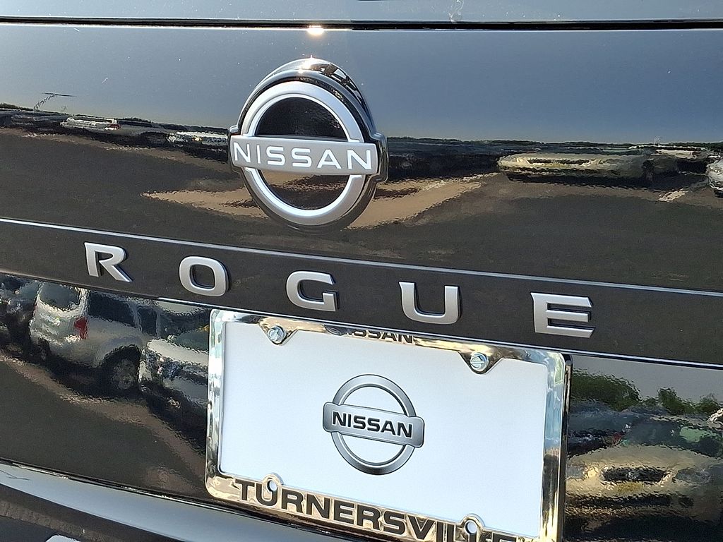 Thumbnail: 2026 Nissan Rogue - 10
