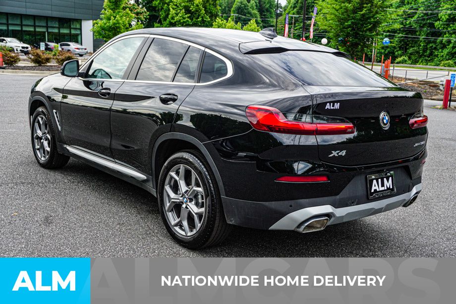 Used 2025 Black BMW xDrive30i image 4