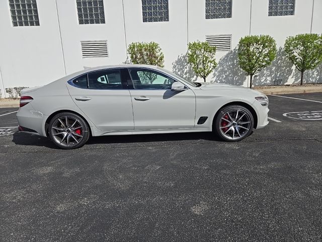 2025 Genesis G70  9