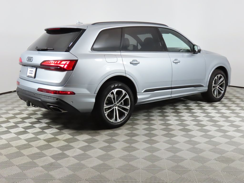 2025 Audi Q7  5