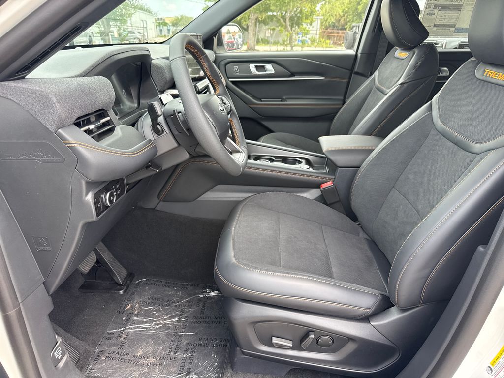 New 2026 White Ford Tremor image 20
