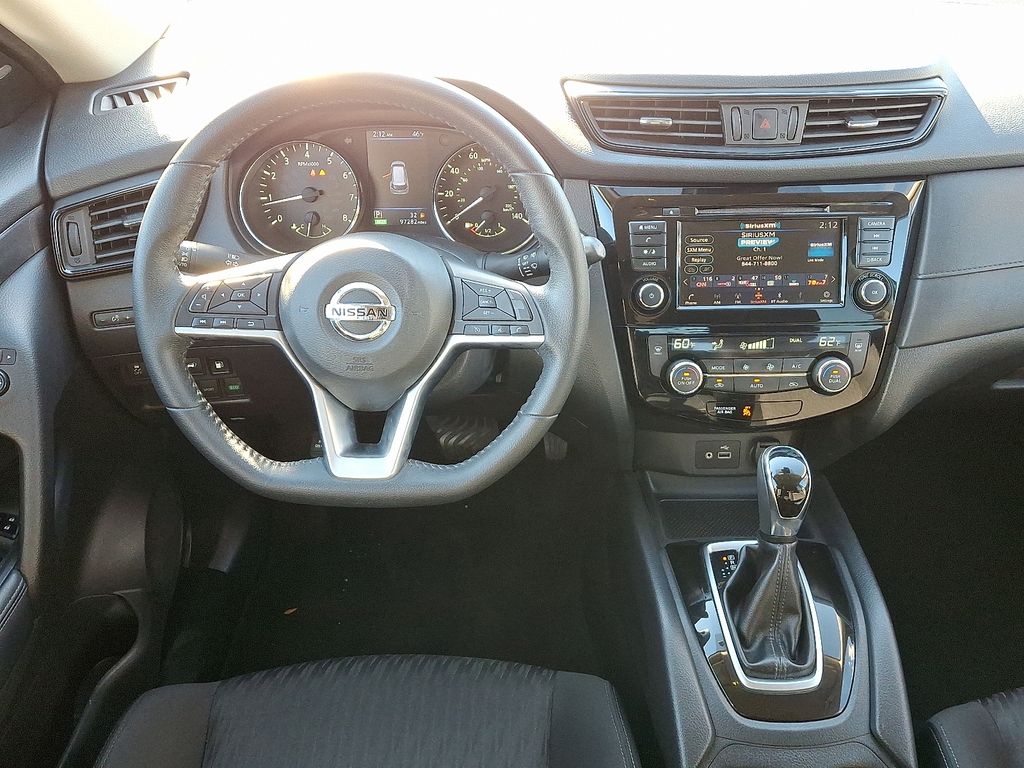 Thumbnail: 2020 Nissan Rogue - 12