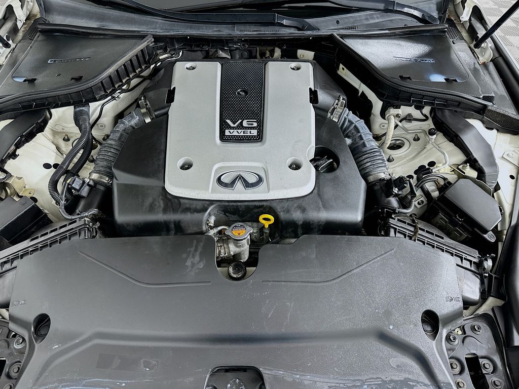 Thumbnail: 2015 INFINITI Q50 - 31