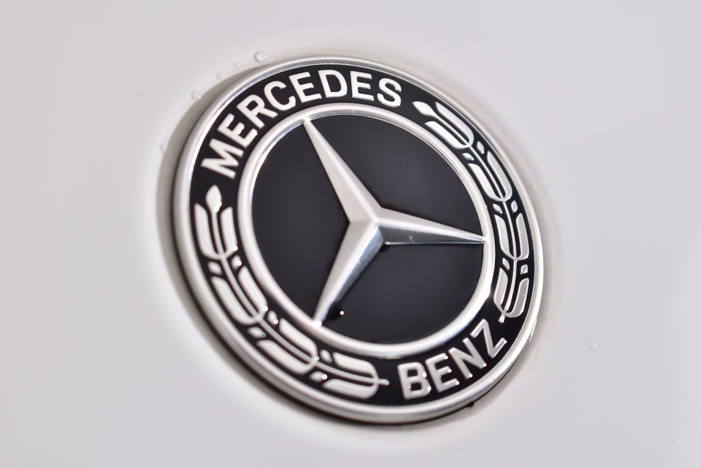 Thumbnail: 2021 Mercedes-Benz GLC - 10