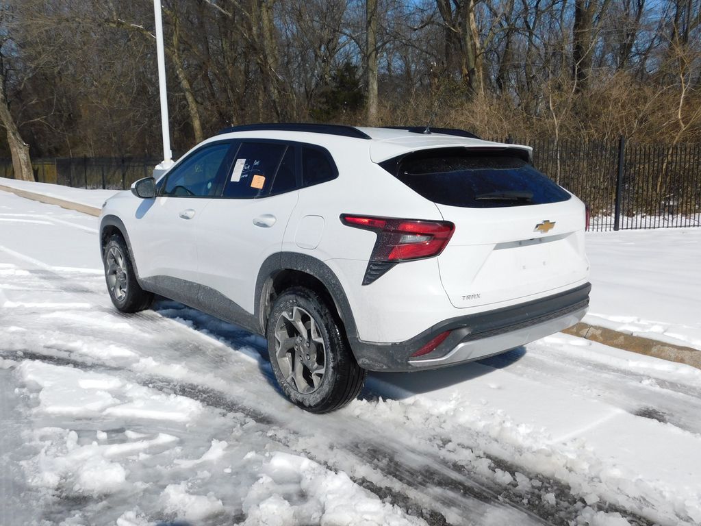 Thumbnail: 2025 Chevrolet Trax - 9