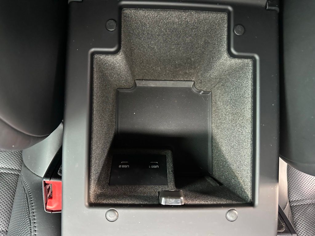 Thumbnail: 2022 Porsche Macan - 26