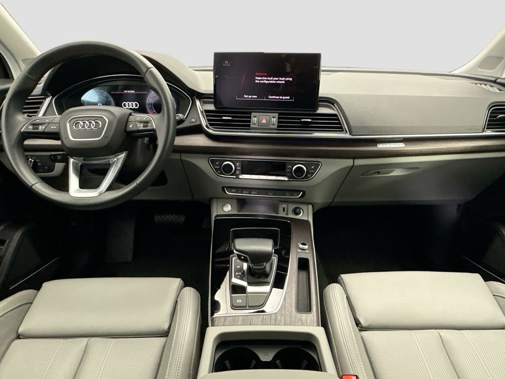 Thumbnail: 2025 Audi Q5 - 13