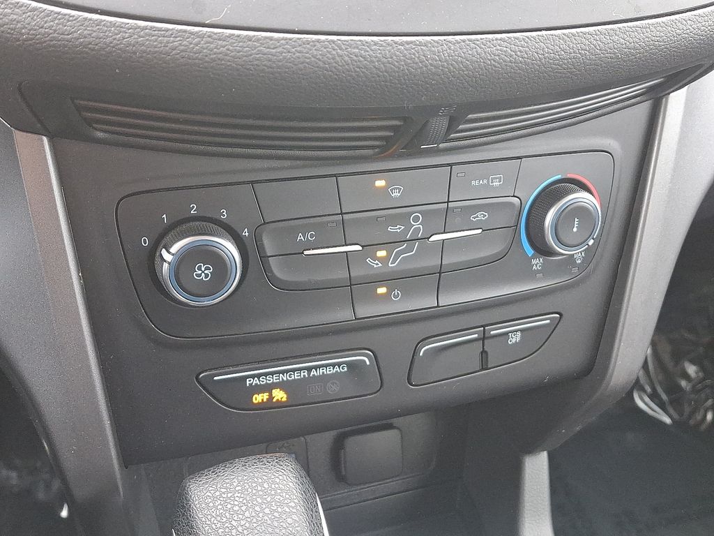 Thumbnail: 2018 Ford Escape - 16