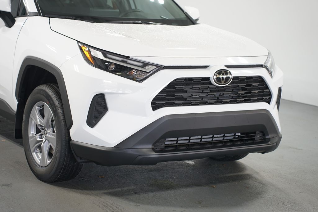 Thumbnail: 2025 Toyota RAV4 - 4