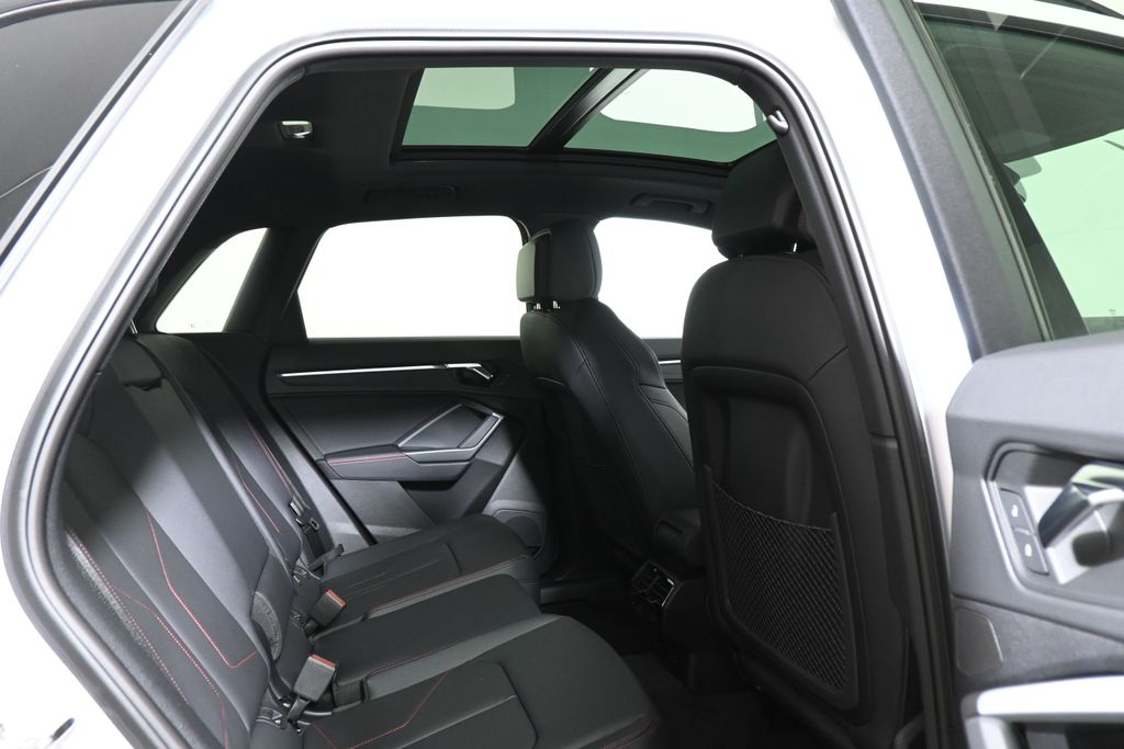 Thumbnail: 2025 Audi Q3 - 20