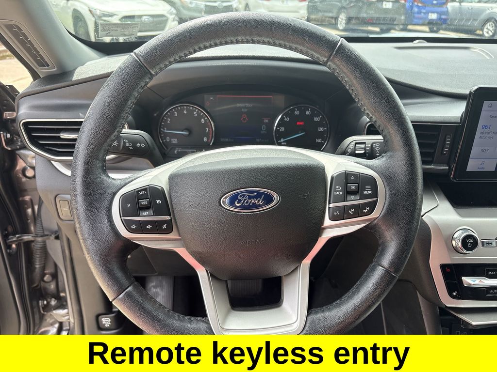 2022 Ford Explorer XLT photo