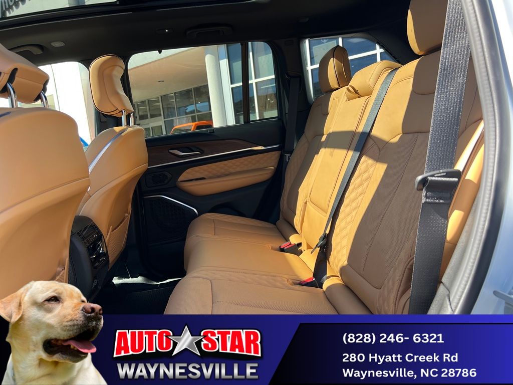 new 2025 Jeep Grand Cherokee car, priced at $57,990