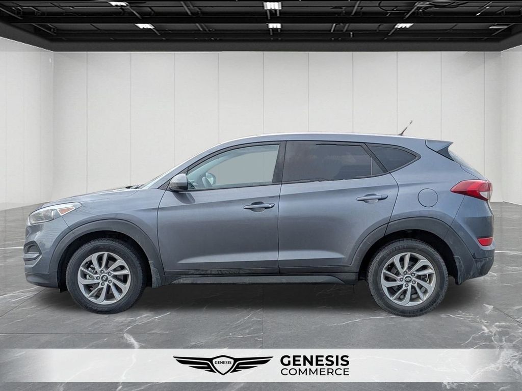 Used 2018 Hyundai Tucson SE with VIN KM8J2CA49JU703488 for sale in West Bloomfield Township, MI