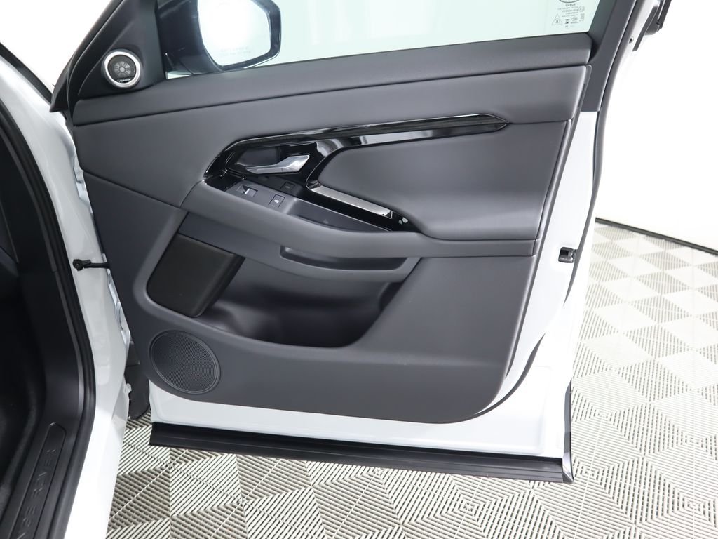 Thumbnail: 2026 Land Rover Range Rover Evoque - 25