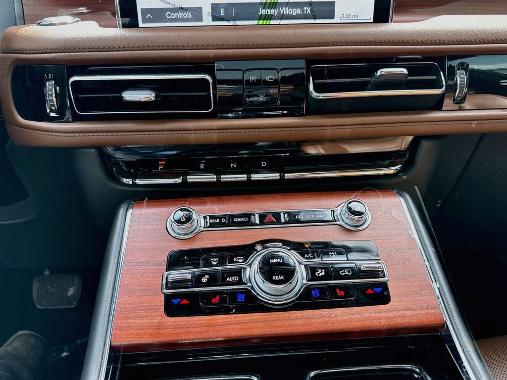 2024 Lincoln Aviator Reserve White at Bayway Cadillac of The Woodlands