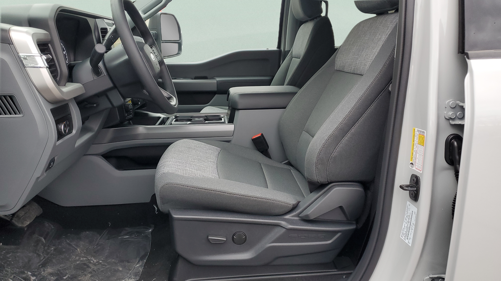 New 2026 White Ford XLT image 17